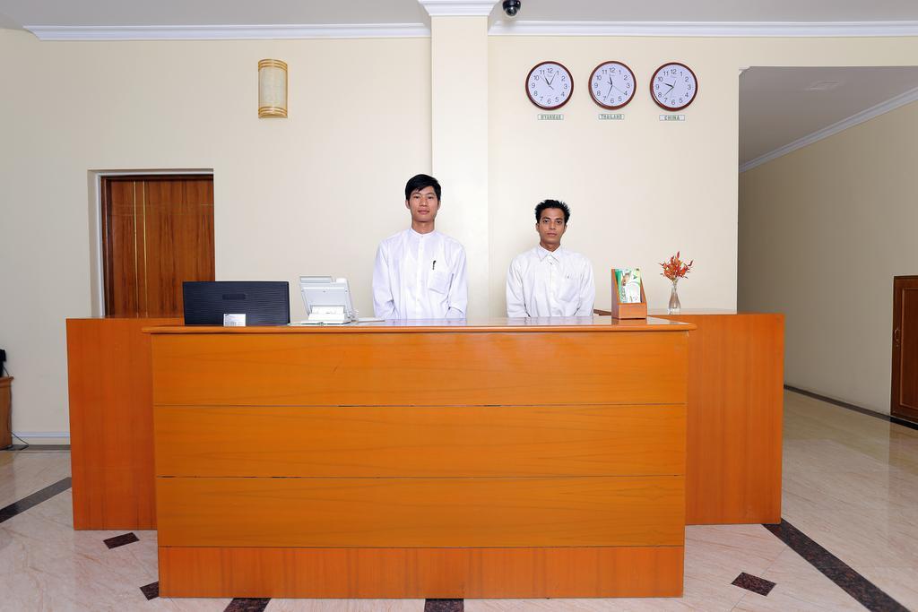 Apex Hotel Naypyidaw Extérieur photo