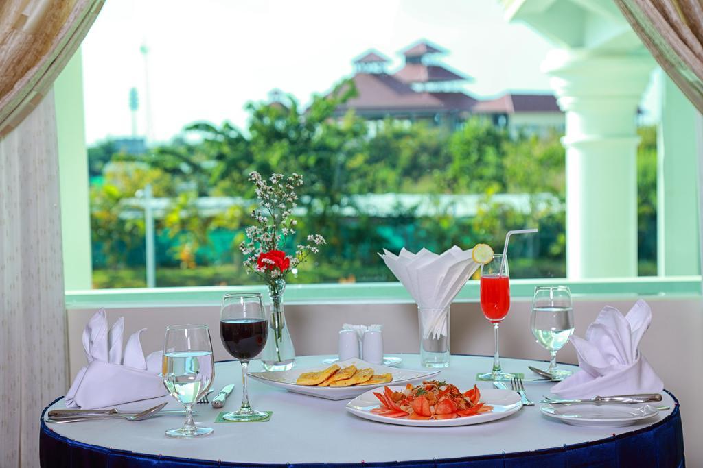Apex Hotel Naypyidaw Extérieur photo