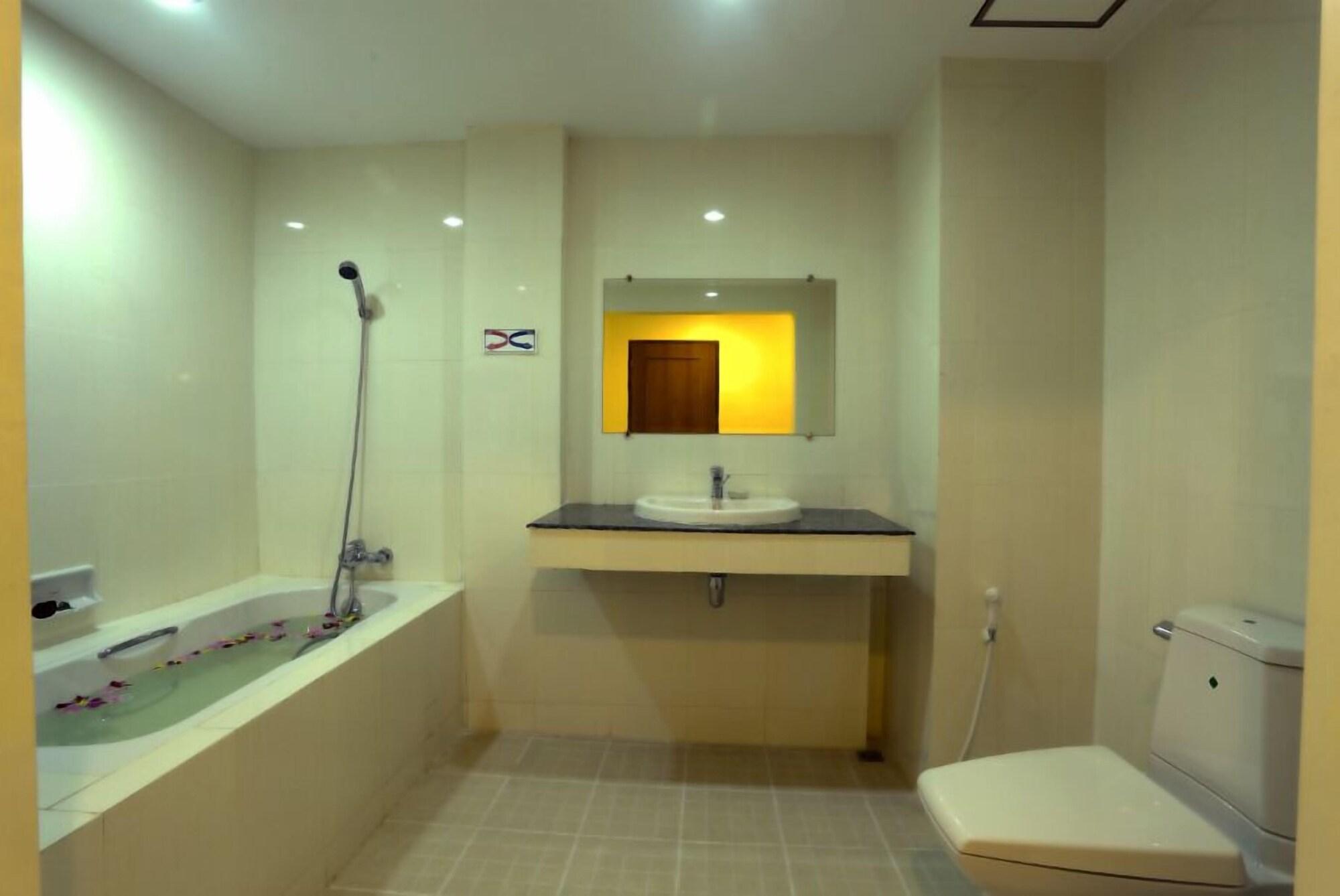 Apex Hotel Naypyidaw Extérieur photo