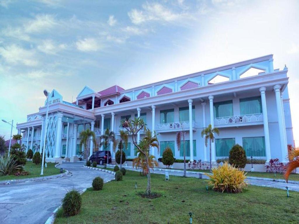 Apex Hotel Naypyidaw Extérieur photo
