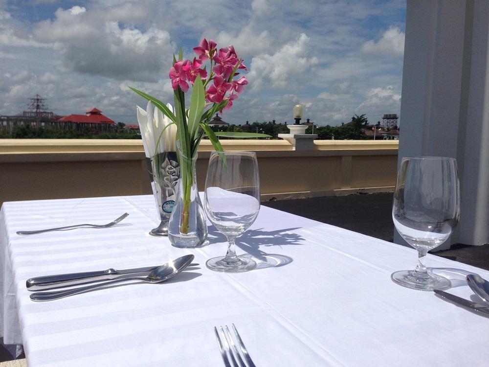 Apex Hotel Naypyidaw Extérieur photo