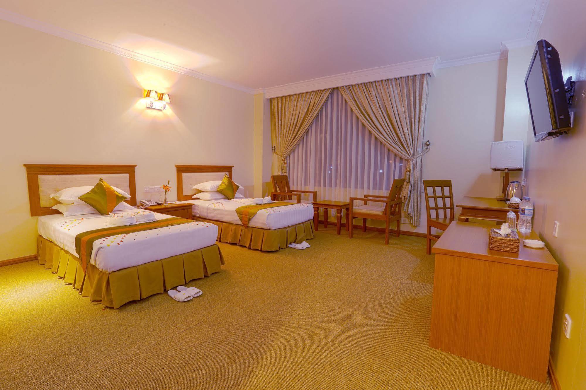 Apex Hotel Naypyidaw Extérieur photo